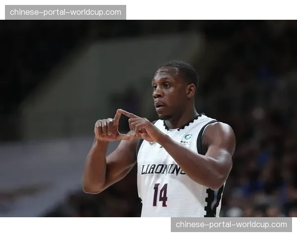 专访外援弗格：谈在CBA面临的防守挑战及如何适应季后赛级别的身体对抗